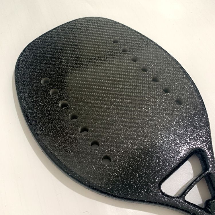 Racket tat-Tennis tal-Bajja kompost